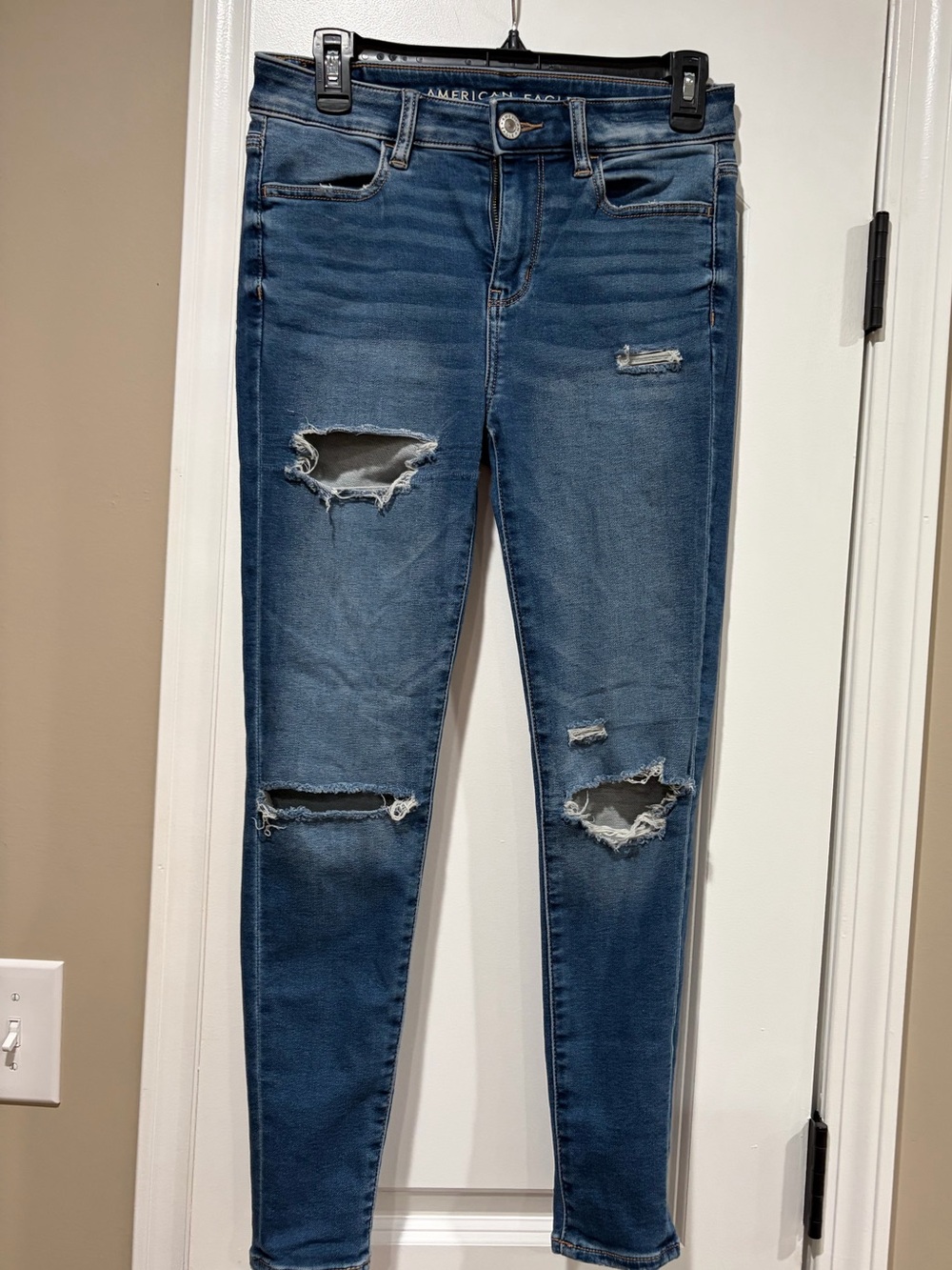 American Eagle Outfitters Distressed Skinny Jeans in Blue